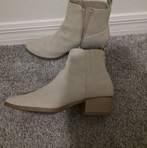 Chaps Cream Ankle Boots